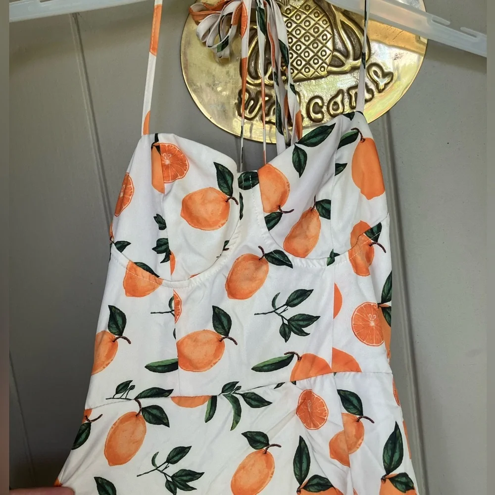 Structured pin up style dress with lemons and oranges - Picture 3 of 6